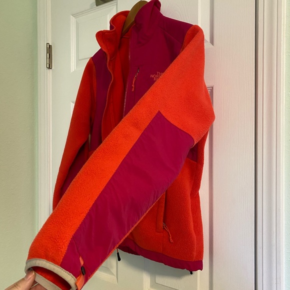 The North Face Denali Fleece Jacket (Red/Pink) - Picture 7 of 9